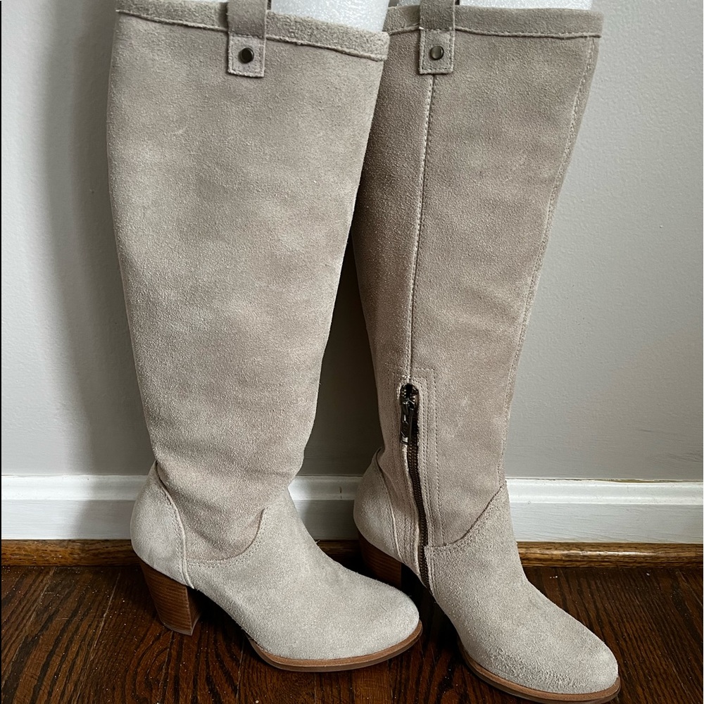Ugg Suede Boots